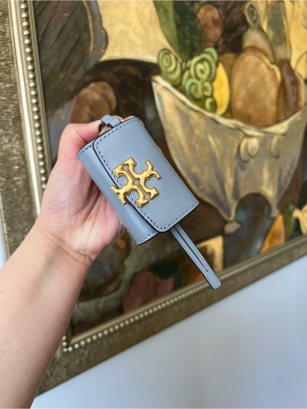 Tory burch Blue Eleanor Airpods Case - Picture 13 of 15